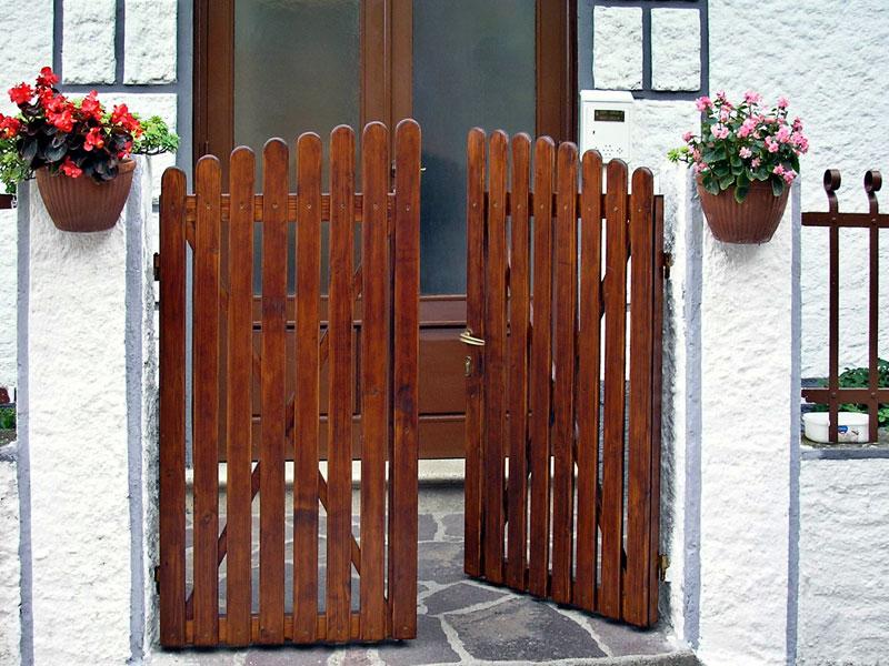 DIY Wooden Gate: Build a Stunning Double Gate for Your Home Entrance