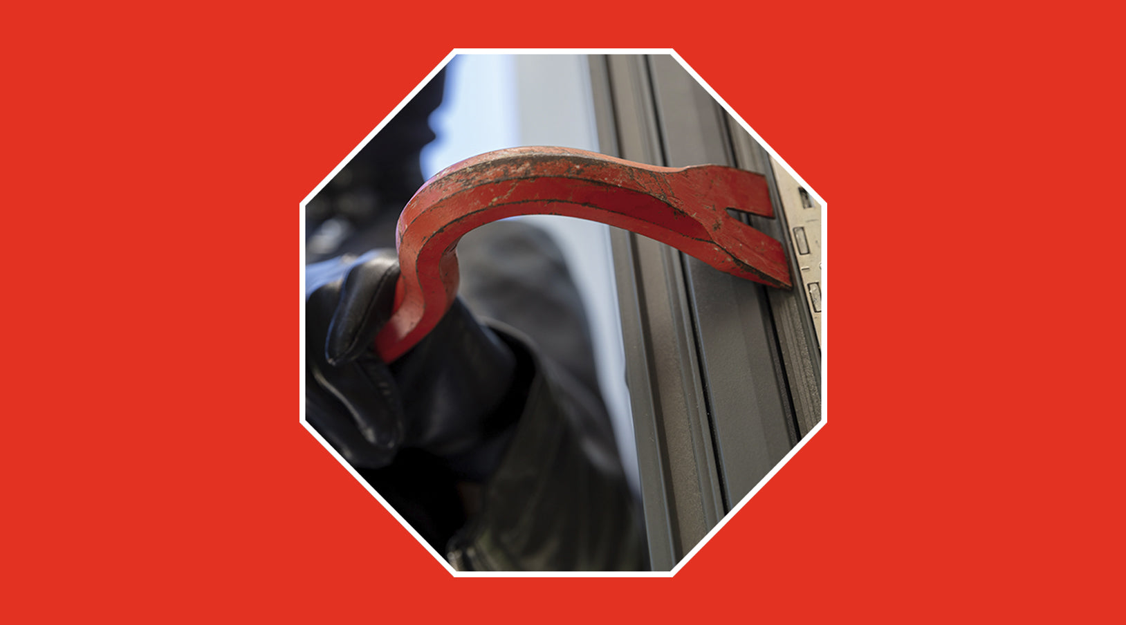 What are the main differences between robbery and theft? - grandgoldman.com
