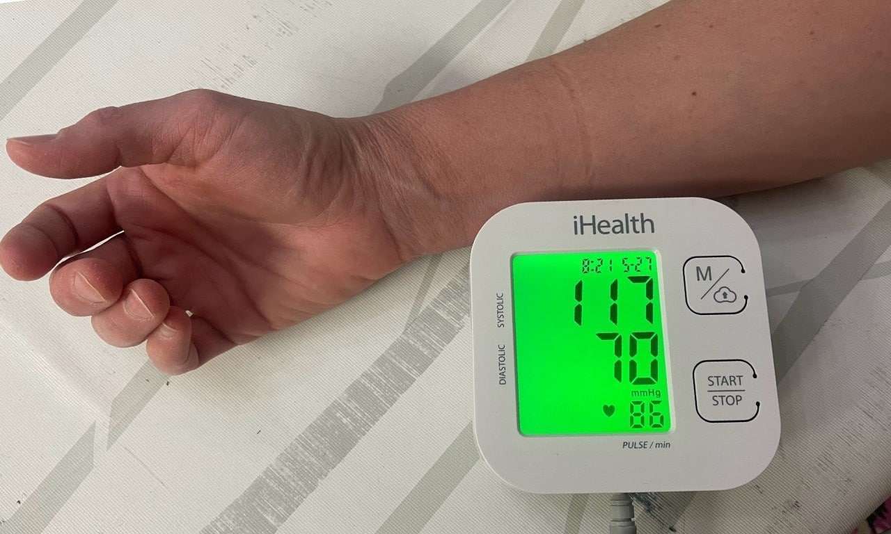 iHealth Wireless Bluetooth Blood Pressure Monitor Review - grandgoldman.com