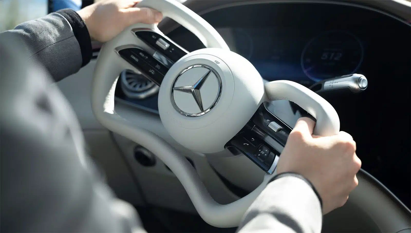 Mercedes steer-by-wire: When the steering wheel is controlled by software