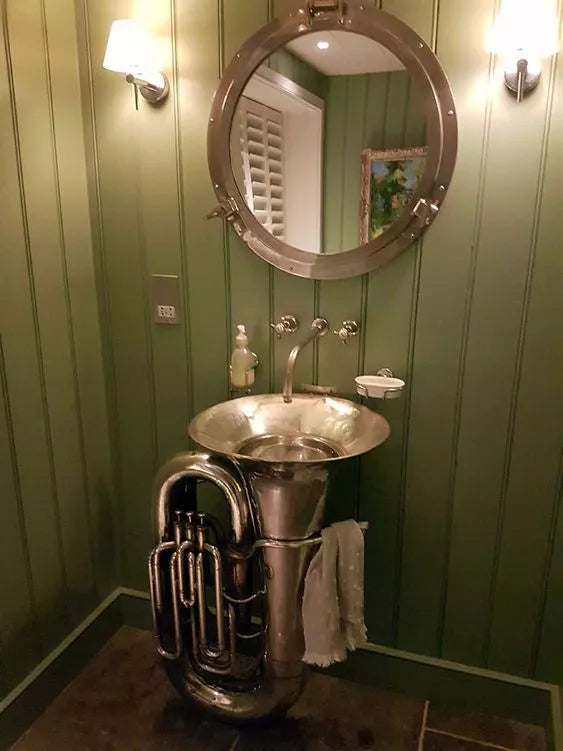 How to Reuse Old Musical Instruments - grandgoldman.com