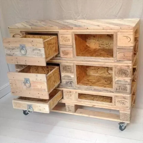 Pallet Projects Anyone Will Love - grandgoldman.com