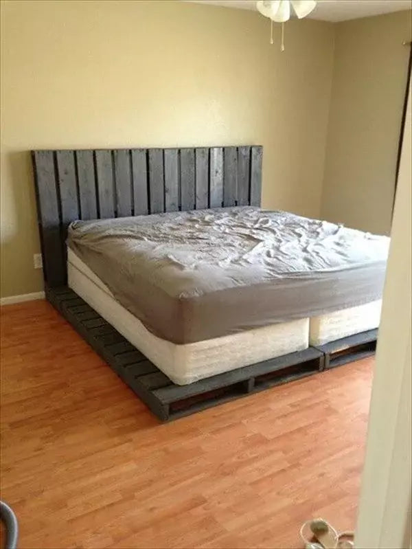 Beautiful Pallet Bed Designs - grandgoldman.com