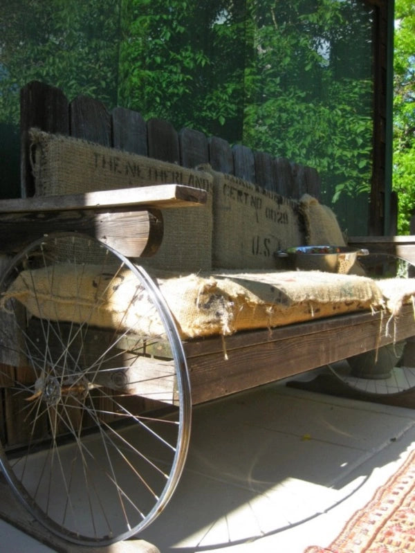 Reuse Old Bicycle Tires to Decorate your House - grandgoldman.com