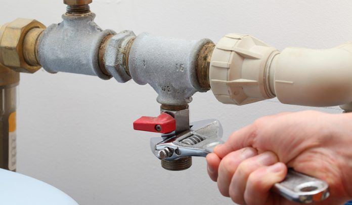 15 Tips that will help you solve small home repairs - grandgoldman.com