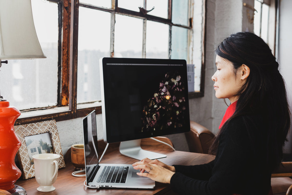 Screen vs Monitor vs Display: The Difference Most People Get Wrong