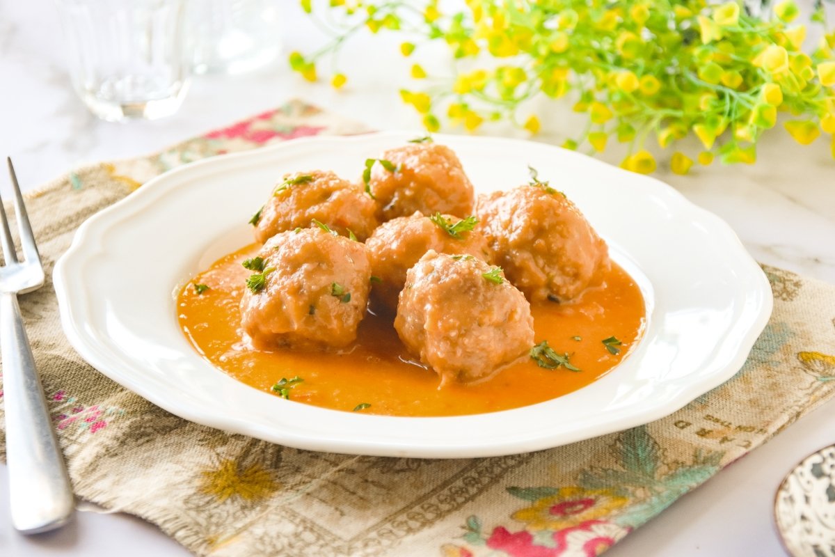 Lamb Meatballs in Sauce Recipe: Spanish Comfort Classic