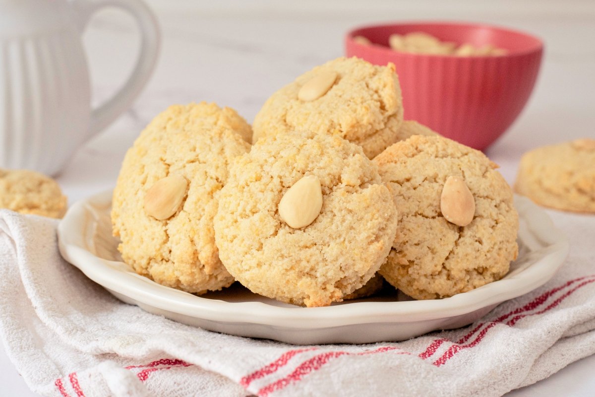Almendrados Recipe: Easy Spanish Christmas Almond Cookies