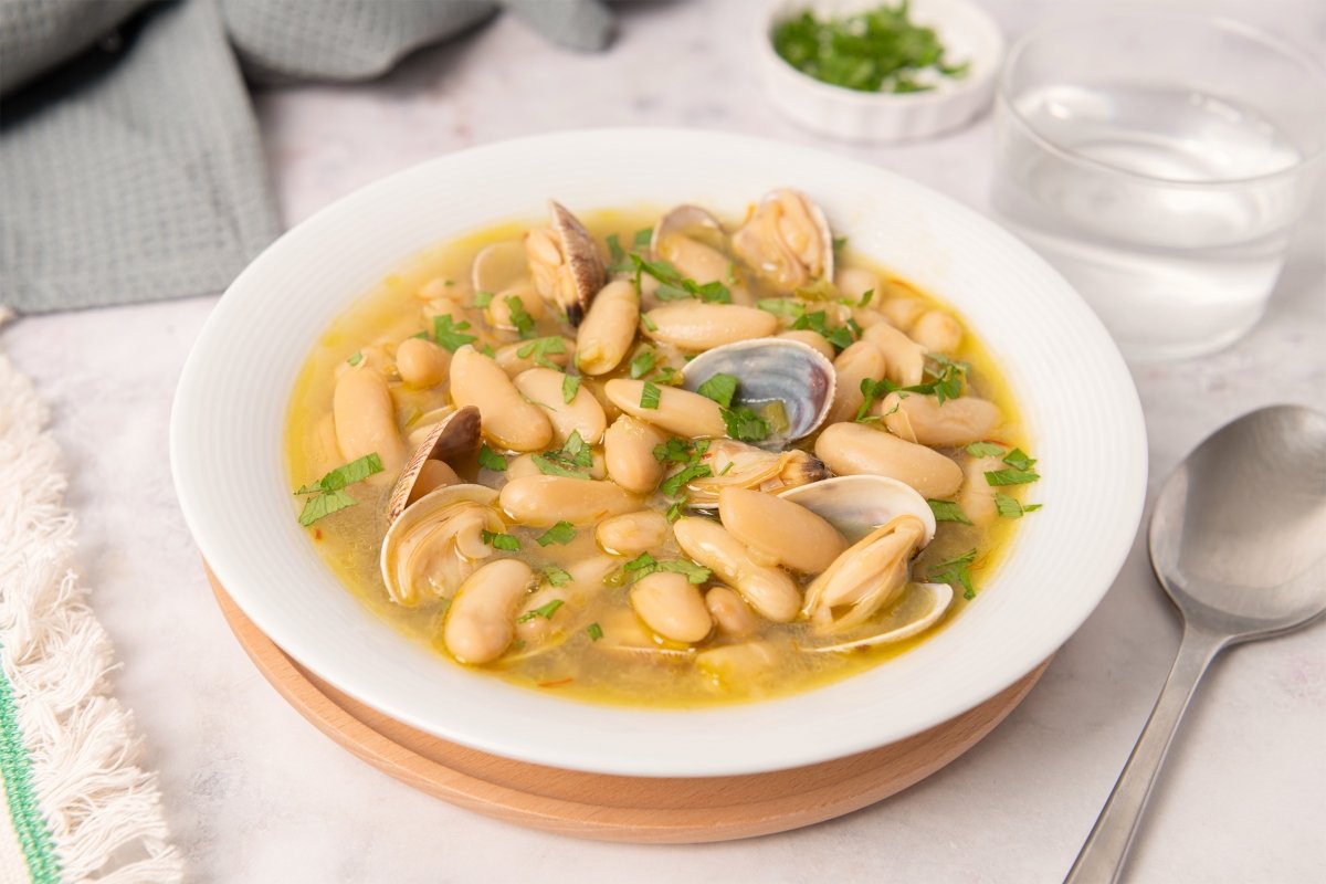 Alubias con Almejas: Spanish Bean and Clam Stew, Comforting (63)