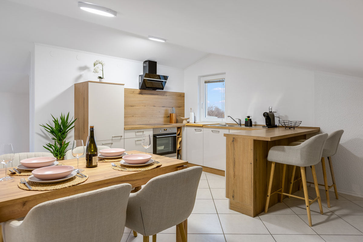 Furnishing a Vacation Home: A Practical Guide Between Aesthetics and Durabi