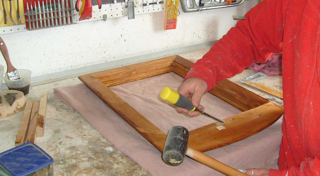 How to Install Sturdy and Durable Picture Hangers