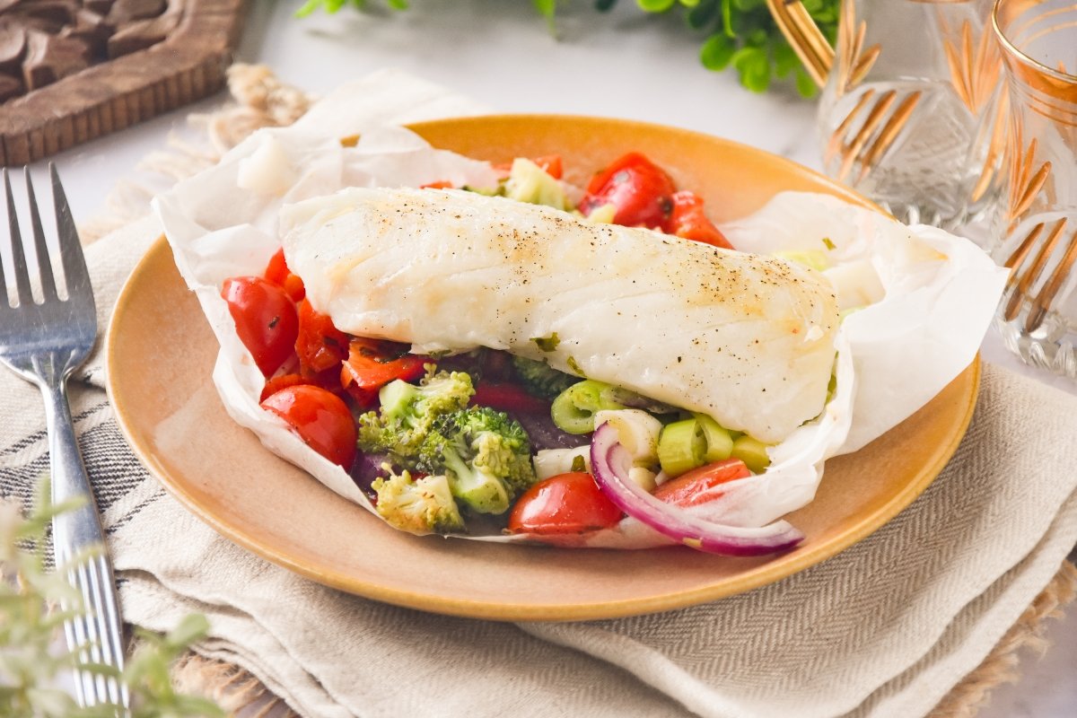Bacalao en Papillote: Easy Baked Cod and Veggies Recipe, Step by Step