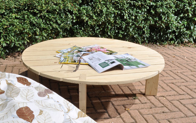 DIY Pallet Table: How to Build It in 16 Steps