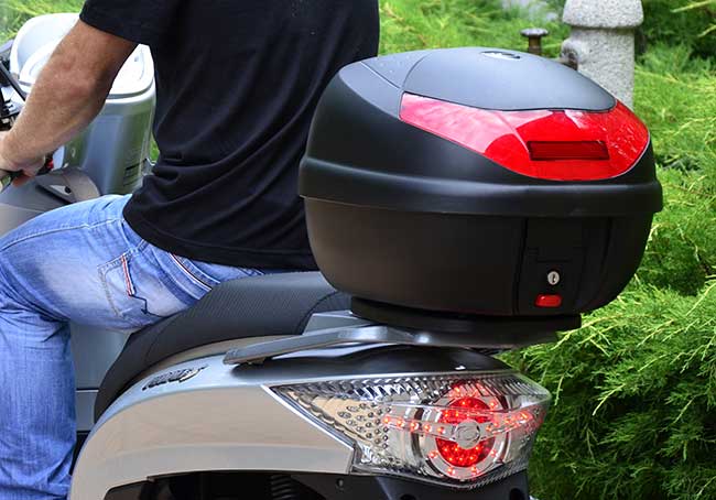 How to Mount a Motorcycle Top Case in 6 Simple Steps