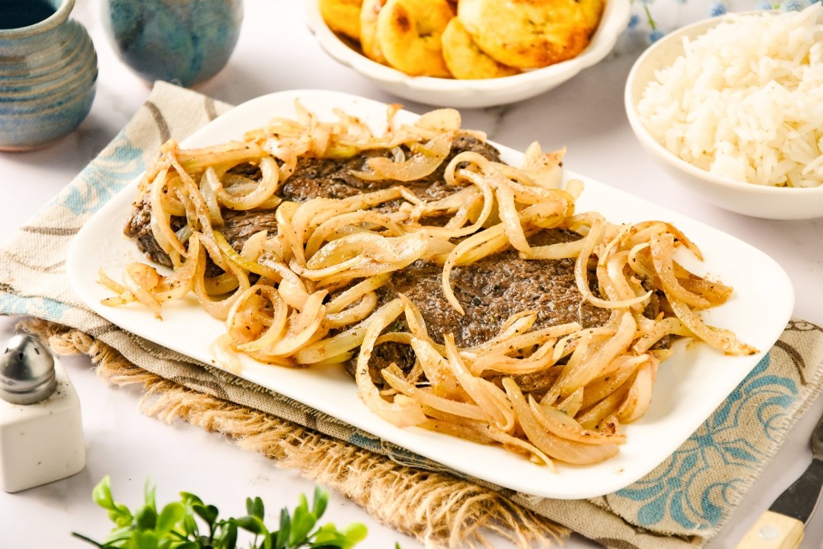 Bistec Encebollado Recipe: Puerto Rican Steak and Onions