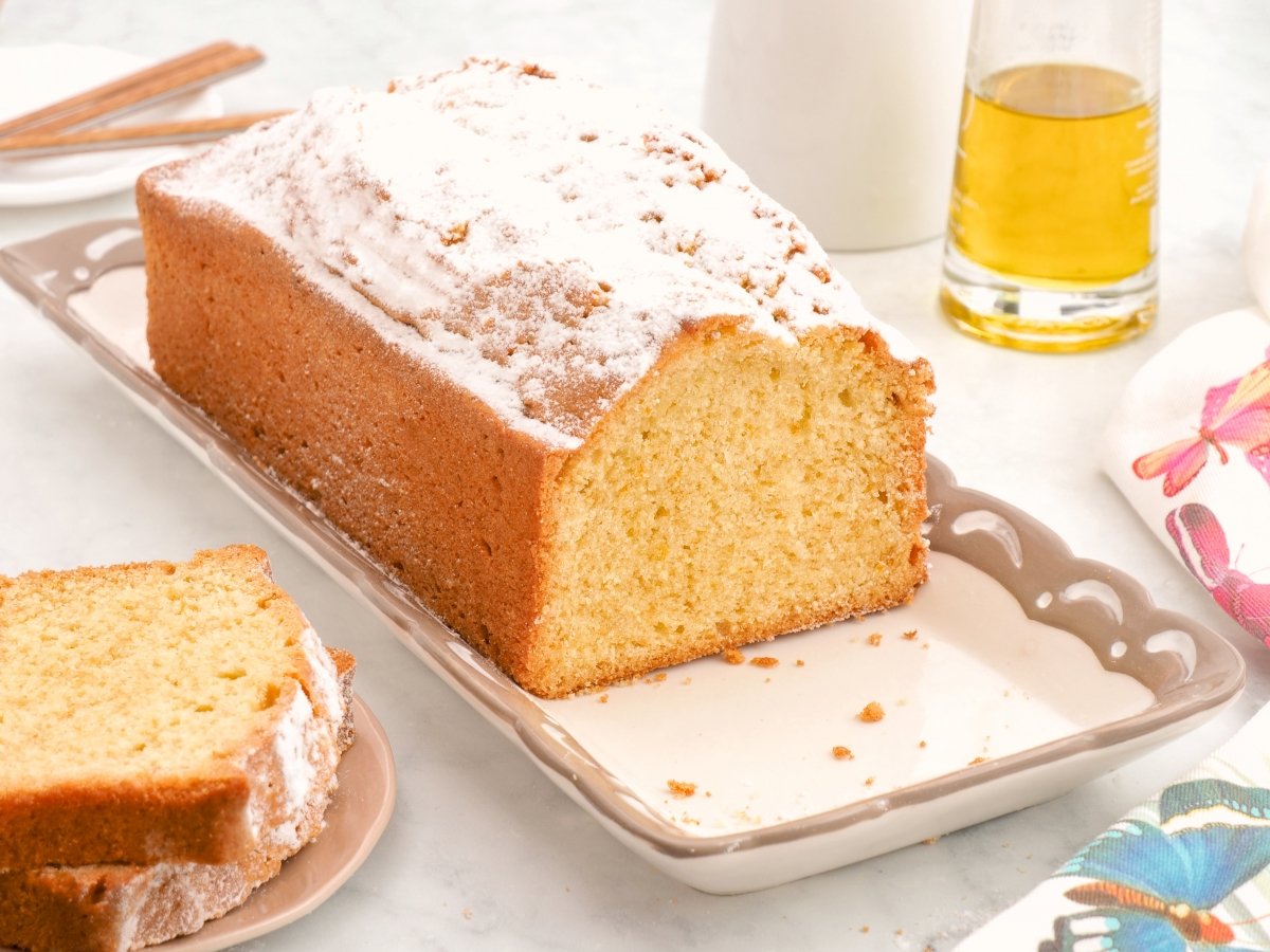 Easy Spanish Bizcocho de Aceite de Oliva Cake Recipe, Step by Step