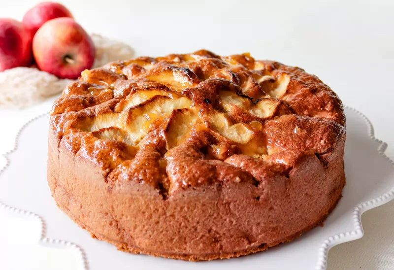 Fluffy Apple Cake Recipe (Ultra Soft & Moist) - grandgoldman.com