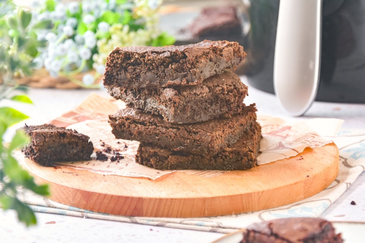 Air Fryer Brownie Recipe: Fudgy Chocolate Squares with Crackly Top