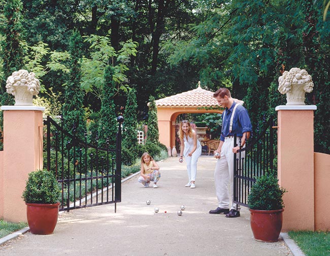 DIY Iron Gate: All Illustrated Steps for a Stunning Driveway