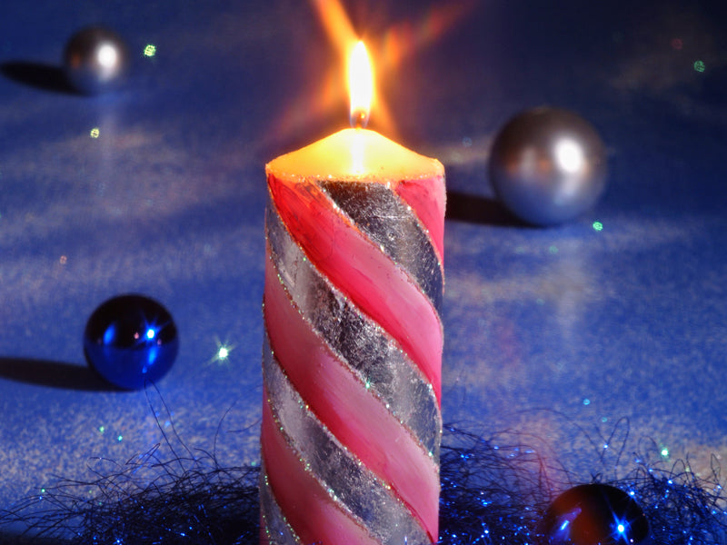 DIY Silver Leaf Decorated Candle: A Step-by-Step Guide