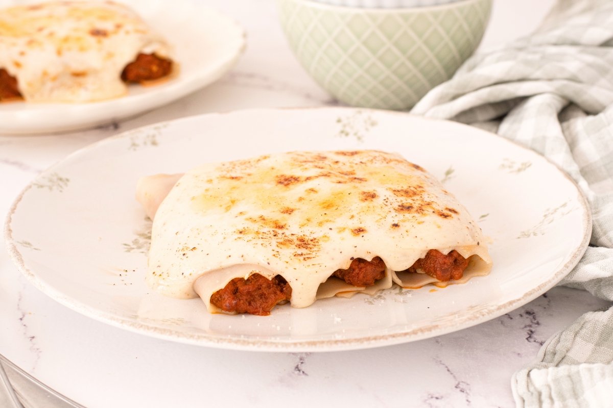 Canelones Rossini: Creamy Baked Pasta with Foie Gras
(53 characters)