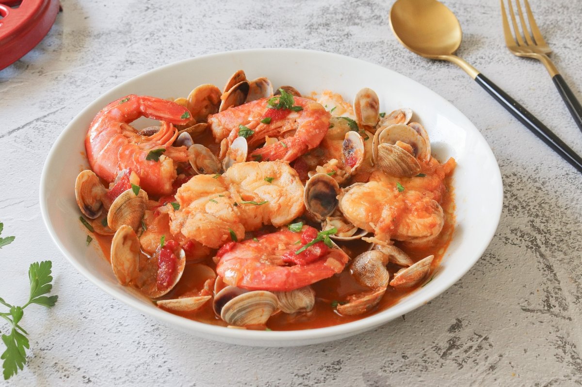 Cataplana: Portuguese Fish and Seafood Stew, One-Pot (59)