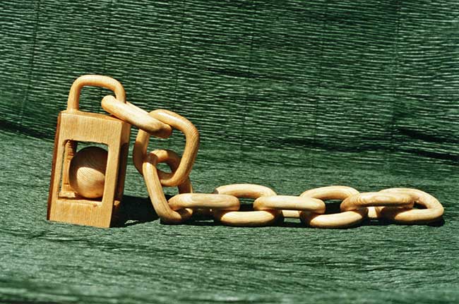 DIY Wooden Chain: All Illustrated Steps for a Classic Craft