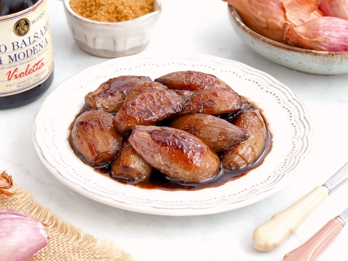 Caramelized Shallots Recipe: Elegant French Side Dish