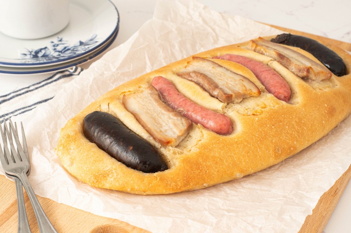 Coca de Embutido Recipe: Valencian Sausage Flatbread