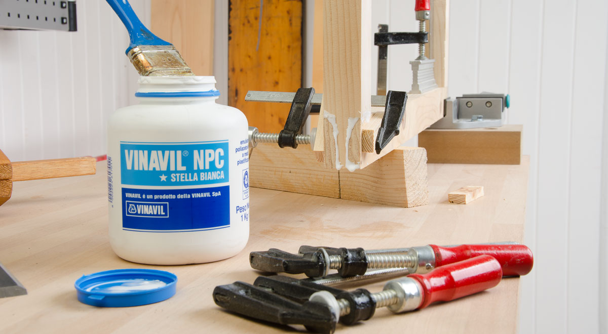 How to Use PVA Glue Correctly: Complete Guide & Tips