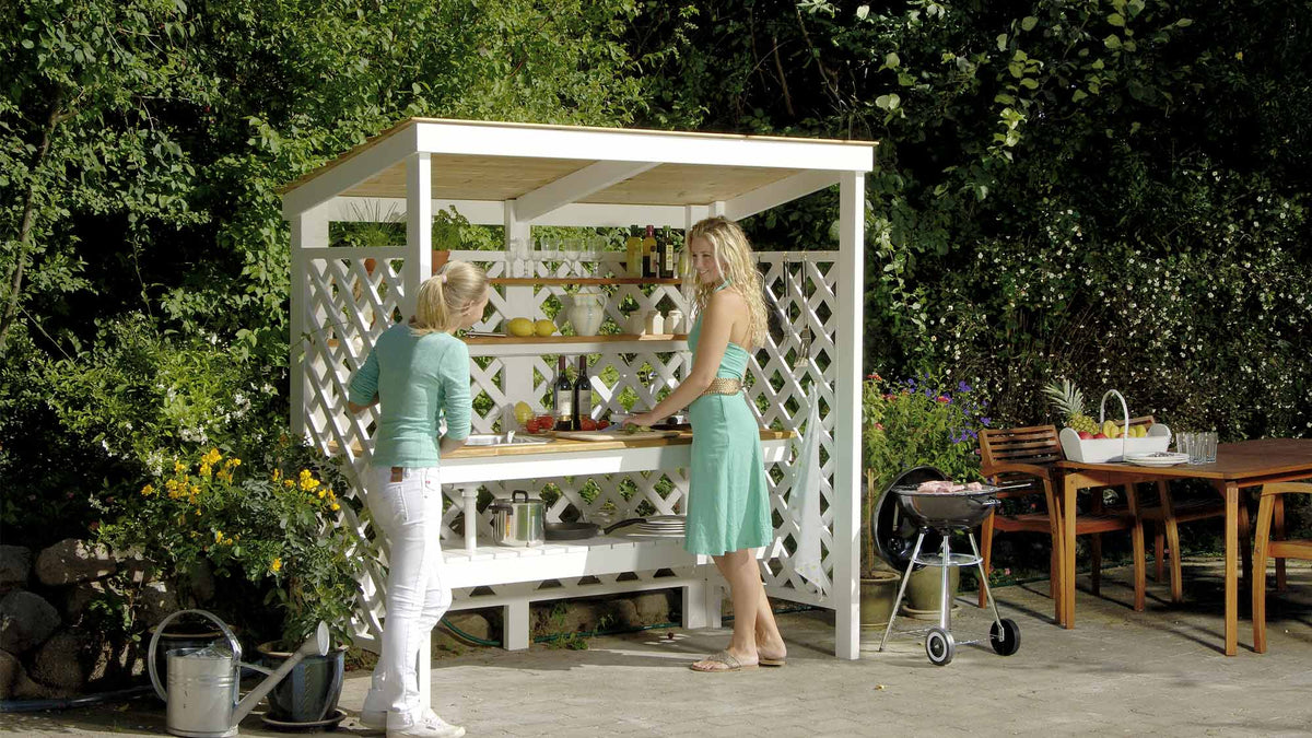 Build a DIY Outdoor Kitchen with Spruce Wood