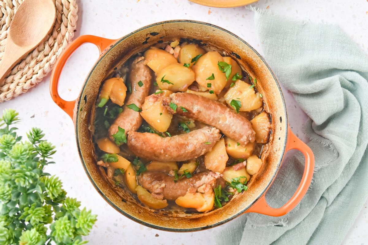 Dublin Coddle Recipe: Traditional Irish Sausage and Potato Bake