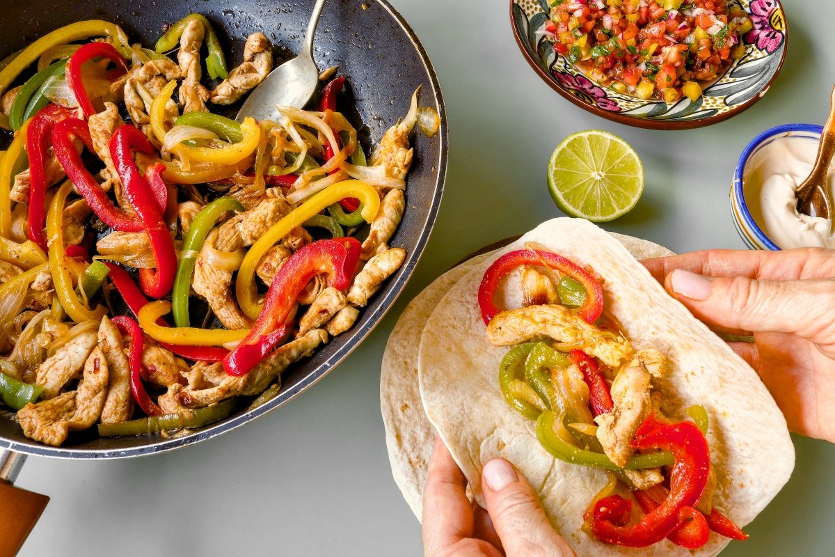 Chicken Fajitas Recipe: Fast Tex-Mex Weeknight Favorite