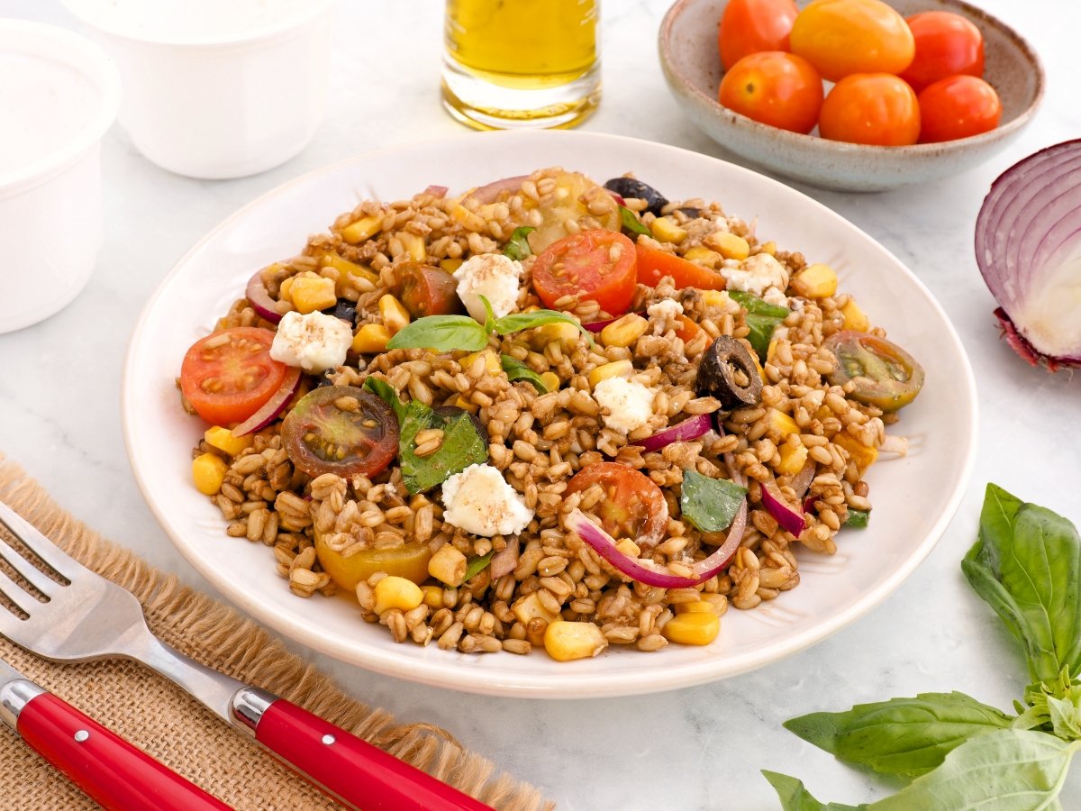 Cooked Oat Salad Recipe: Fresh Mediterranean Bowl