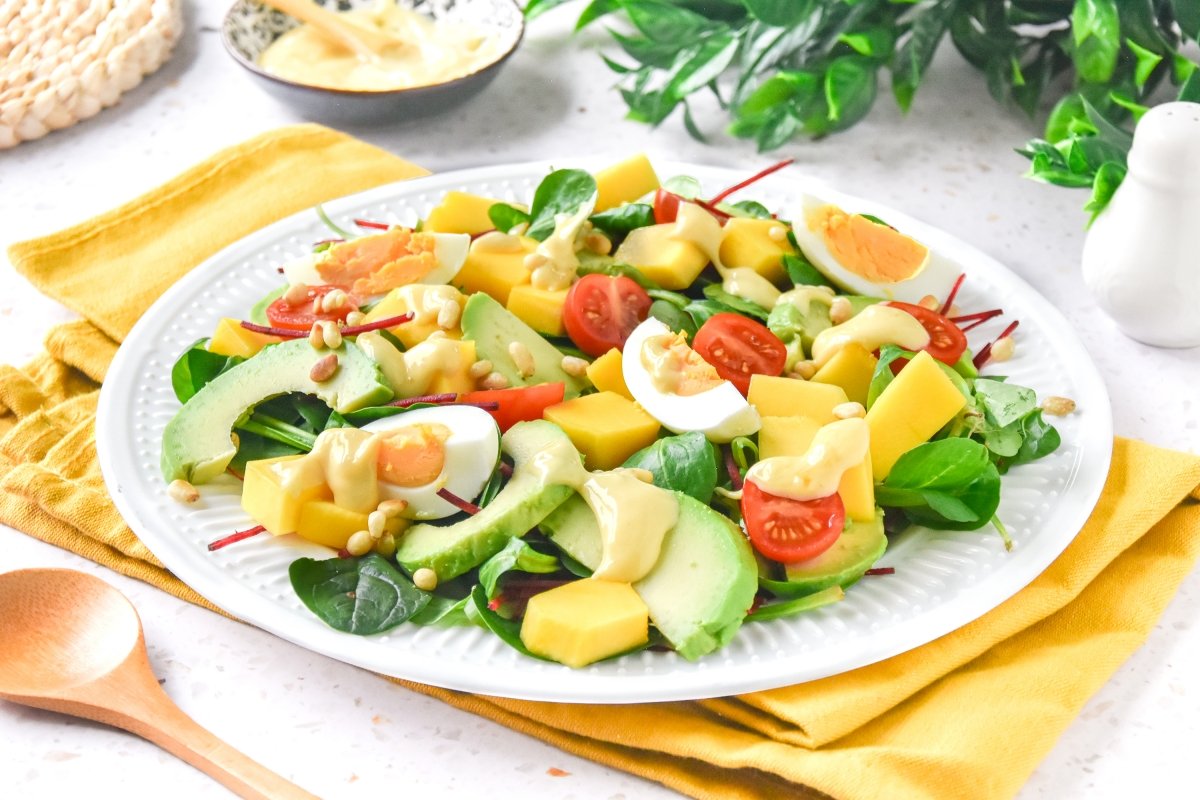 Mango Avocado Salad Fresh Summer Recipe - grandgoldman.com