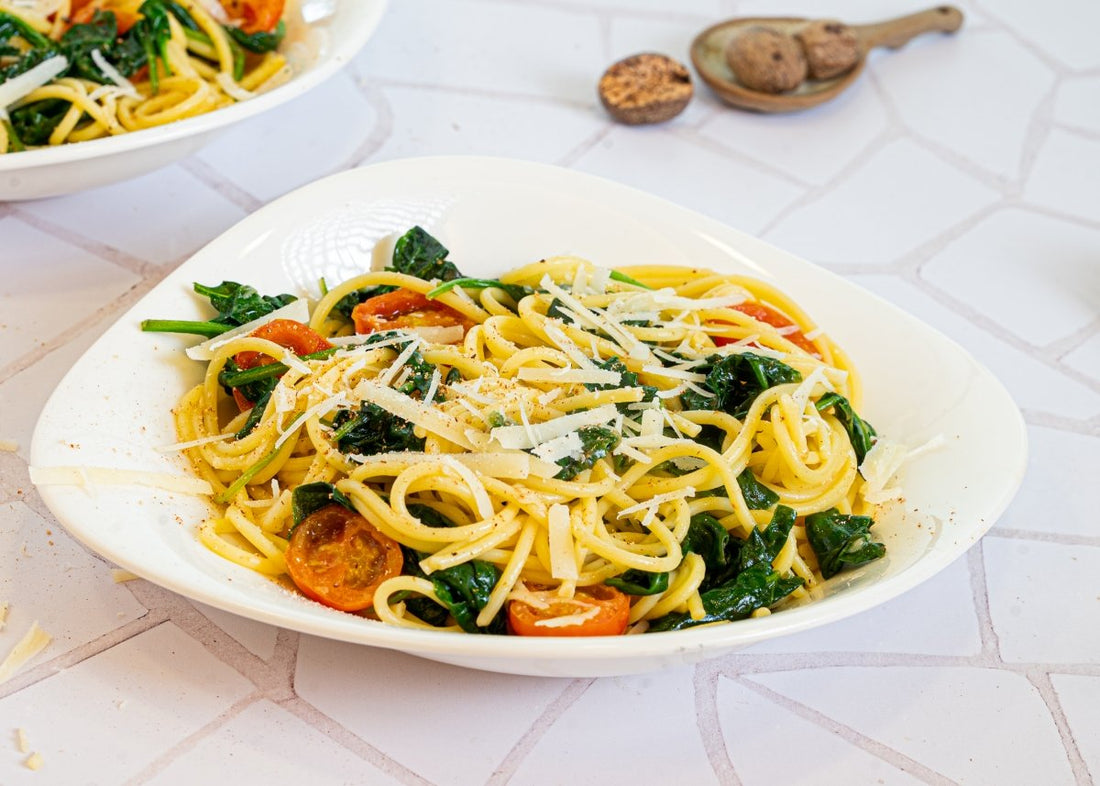 Spaghetti with Spinach Quick Italian Recipe - grandgoldman.com