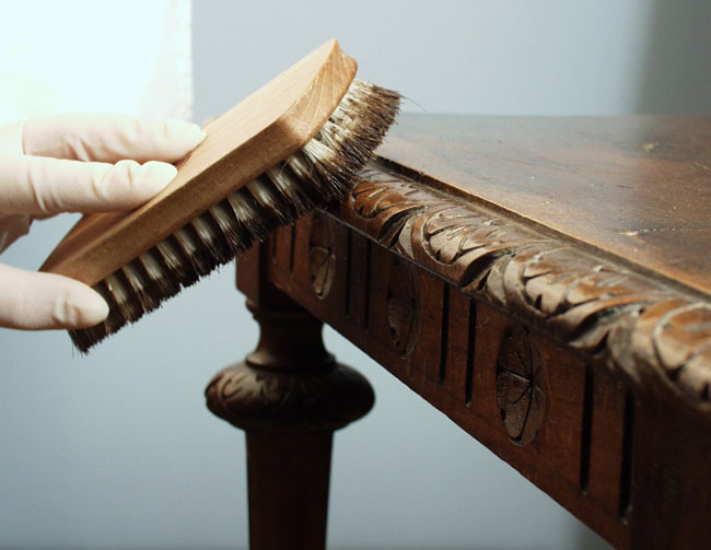 Wax Finish vs Oil Finish: A Guide for Quality Furniture Restoration