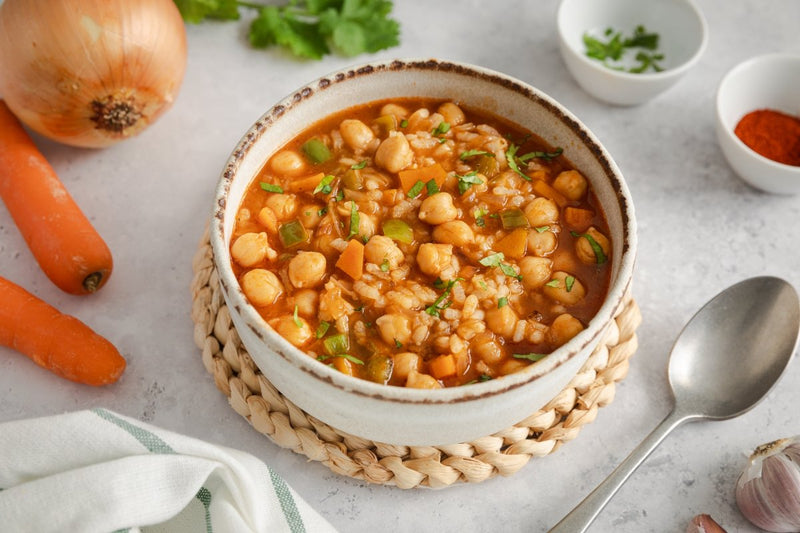 Garbanzos con Arroz: Easy Spanish Chickpea and Rice One-Pot