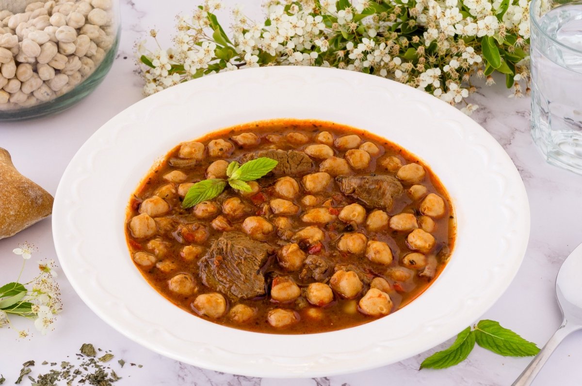Turkish-Style Chickpea Stew Recipe: Hearty Beef and Spice Bowl