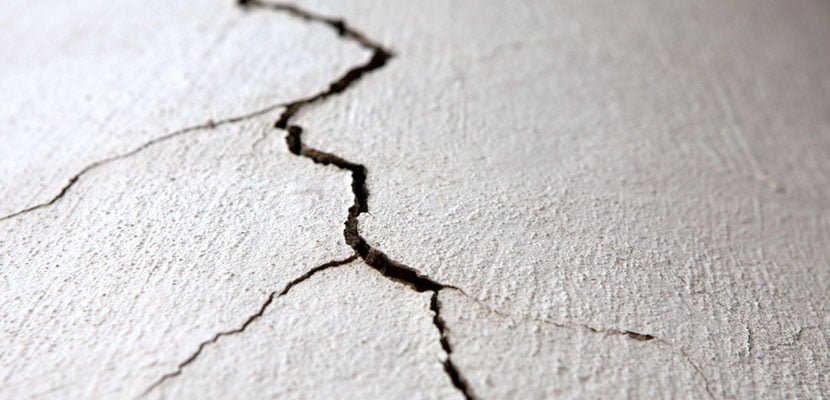 How to repair cracks in 5 easy steps - grandgoldman.com