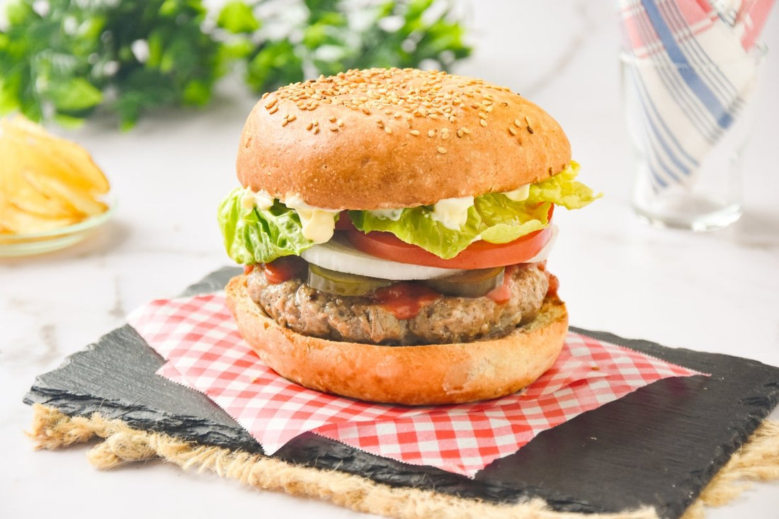 Homemade Whopper Burger: Easy American Classic with Flamed Grill
66