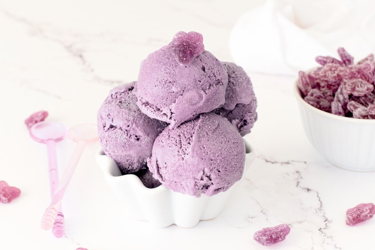Violet Ice Cream Recipe: Creamy Spanish Floral Dessert