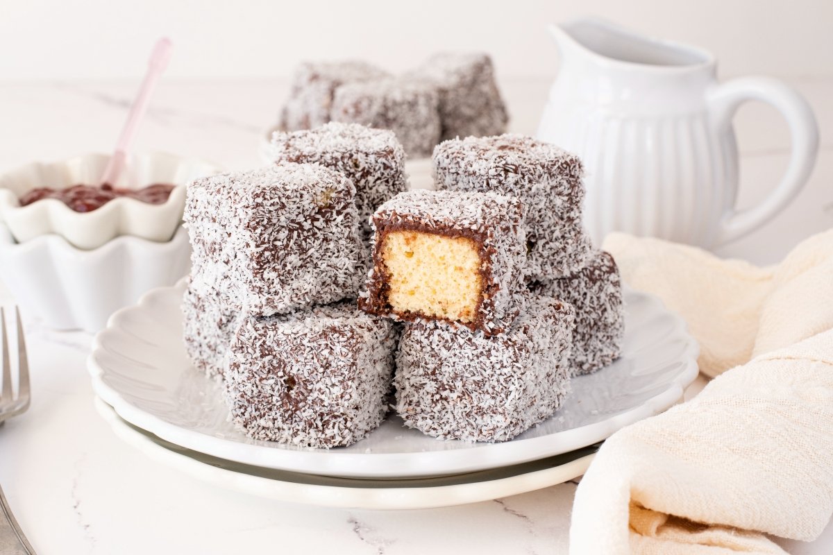 Lamingtons Recipe: Classic Australian Chocolate Coconut Cake