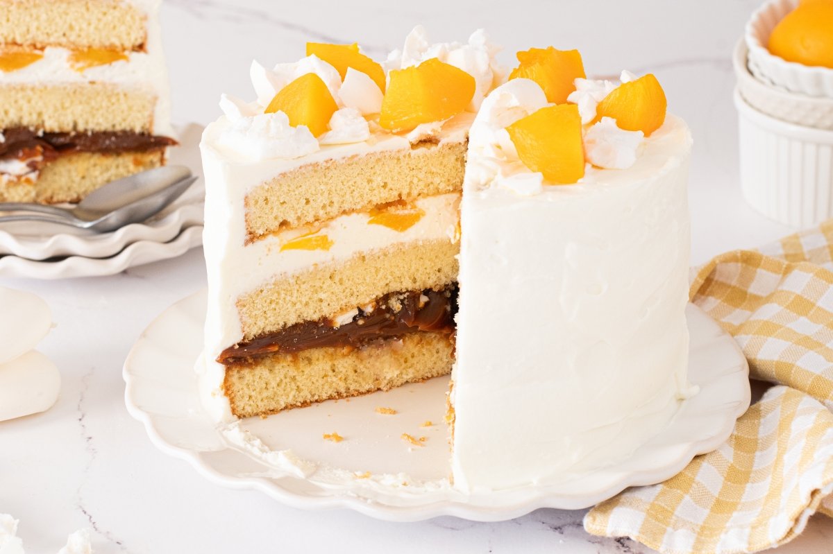 Chajá Dessert: Uruguayan Peach Meringue Cake with Whipped Cream
61