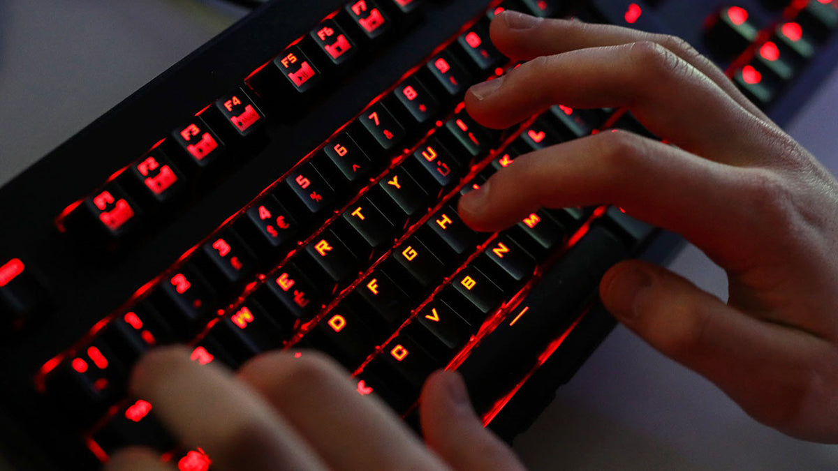 Best Keyboard Switch for Gaming - Grand Goldman