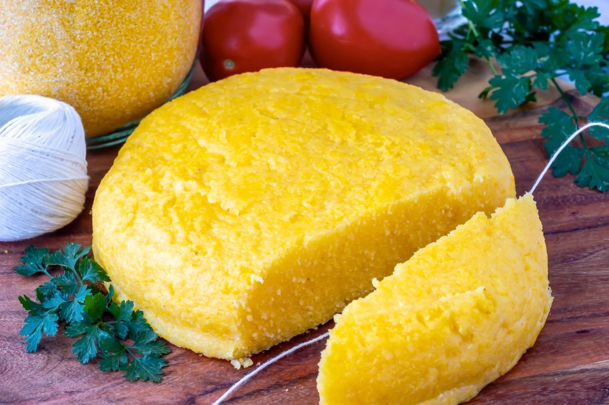 Mamaliga Recipe: Creamy Romanian Cornmeal Comfort Classic