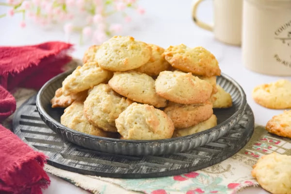 Maruxas Galician Biscuit Recipe (Crispy Cream Cookies) - grandgoldman.com