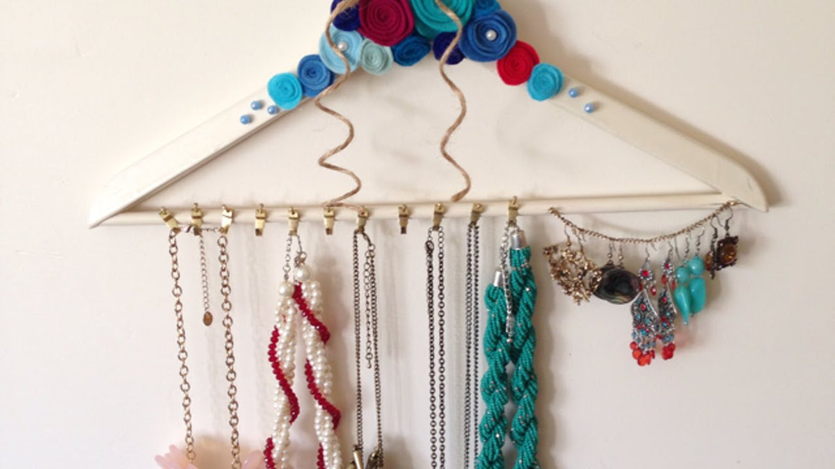 How to Reuse a Clothes Hook for Jewelry Organizer - grandgoldman.com
