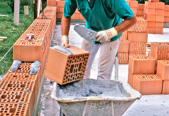 How to Build a Brick Wall: A DIY Guide for Beginners