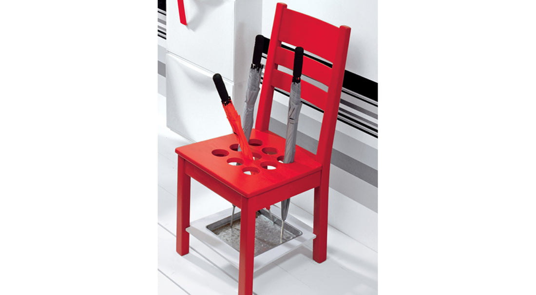 Turn an Old Chair into a Unique Umbrella Stand – DIY Guide